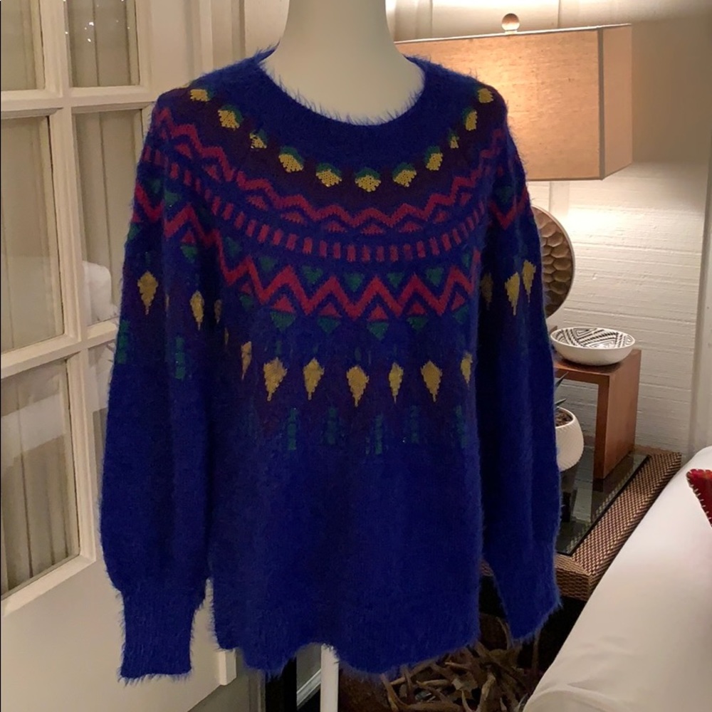 Time and Tru Women’s Sweater Size Small New with tags